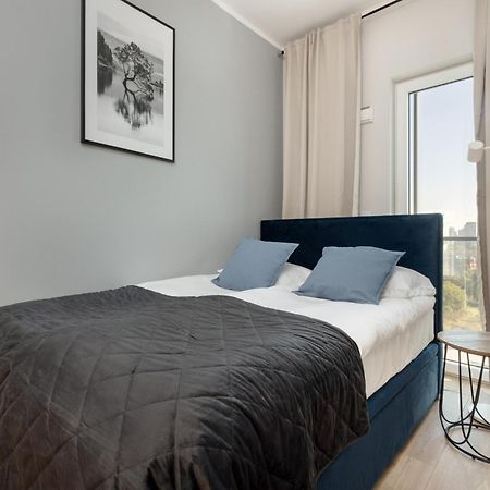 Business Center Apartments Warsaw Wola By Noclegi Renters Buitenkant foto