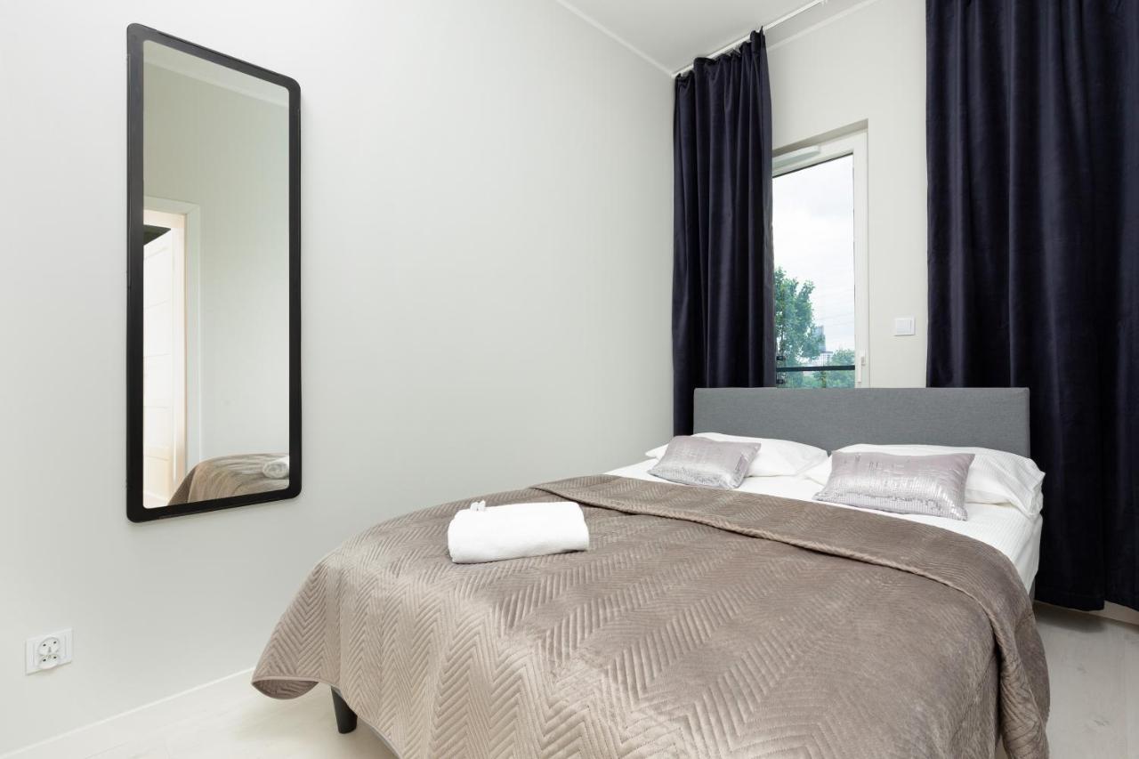 Business Center Apartments Warsaw Wola By Noclegi Renters Buitenkant foto