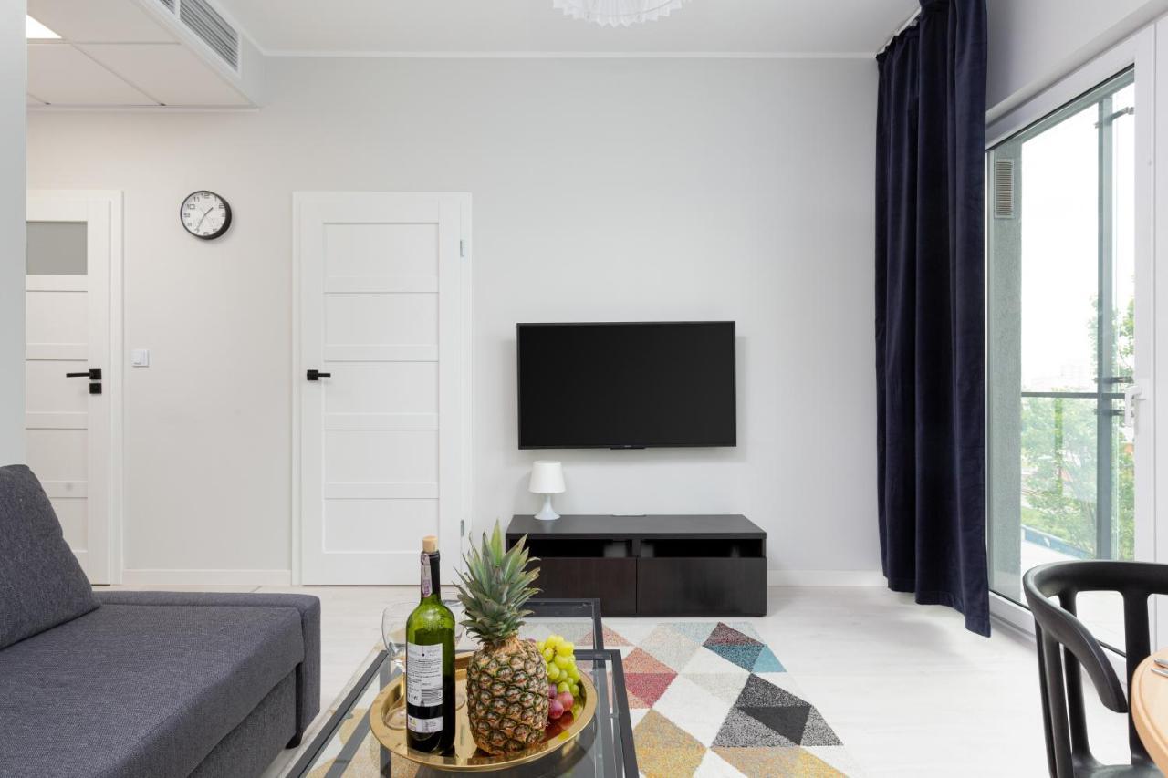 Business Center Apartments Warsaw Wola By Noclegi Renters Buitenkant foto