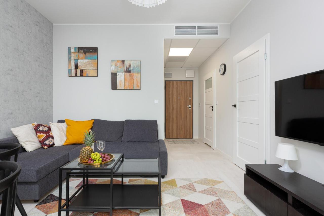 Business Center Apartments Warsaw Wola By Noclegi Renters Buitenkant foto
