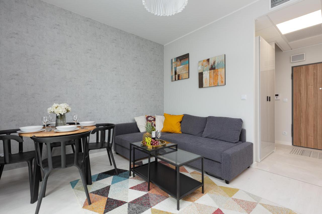 Business Center Apartments Warsaw Wola By Noclegi Renters Buitenkant foto
