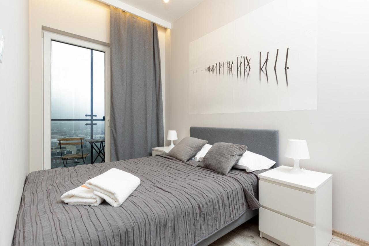 Business Center Apartments Warsaw Wola By Noclegi Renters Buitenkant foto