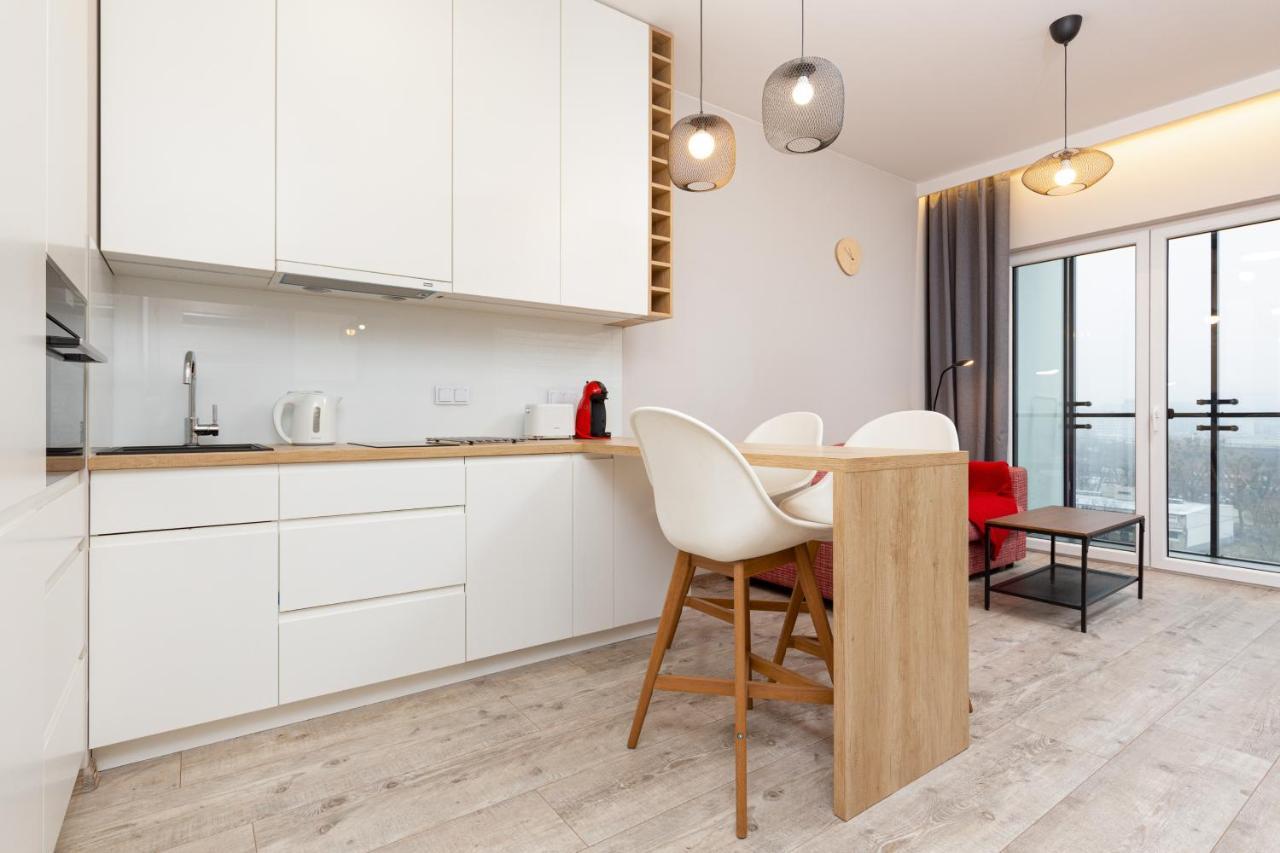 Business Center Apartments Warsaw Wola By Noclegi Renters Buitenkant foto