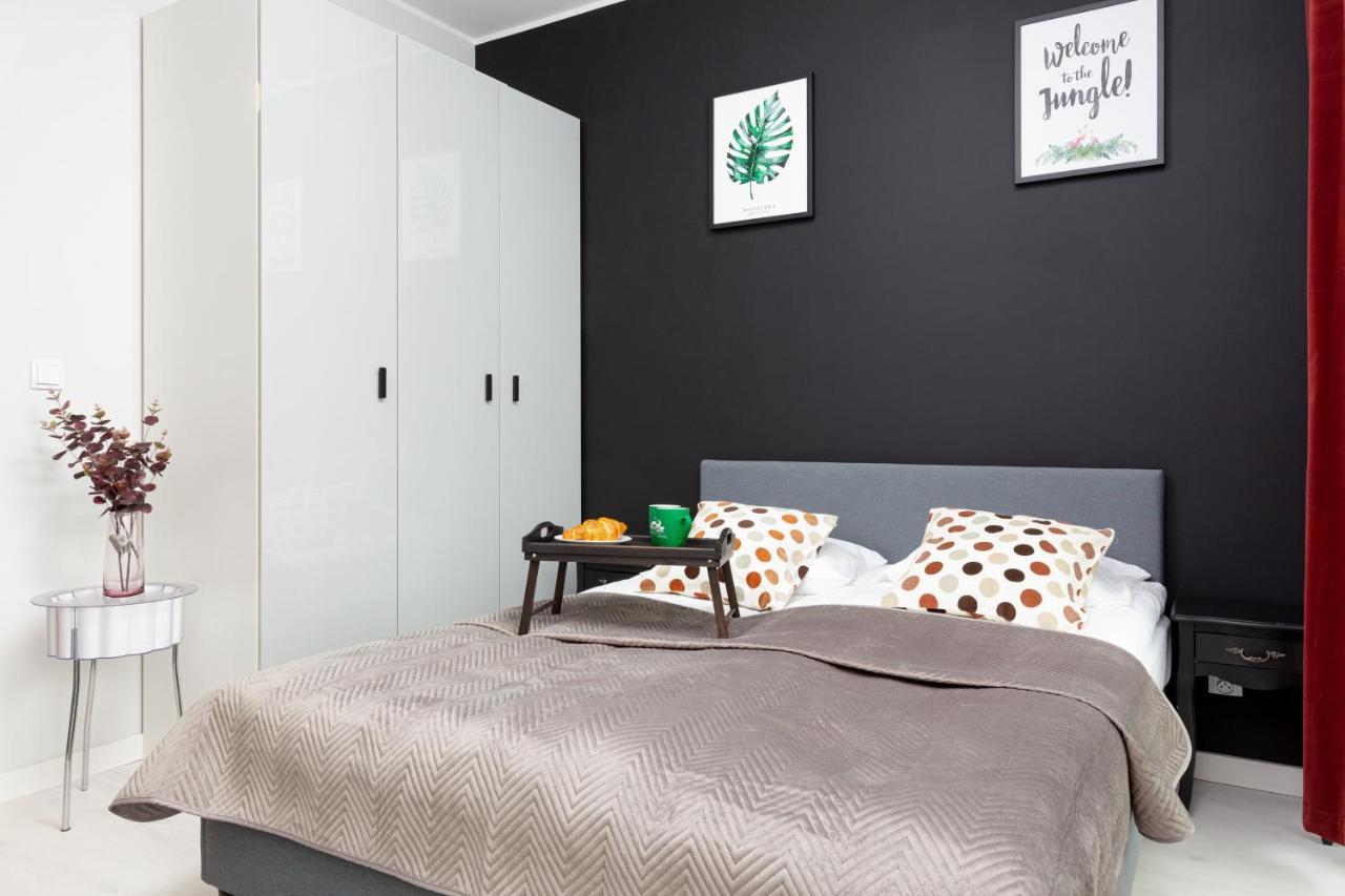 Business Center Apartments Warsaw Wola By Noclegi Renters Buitenkant foto